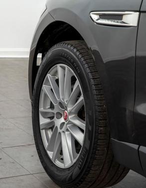 2020 Jaguar F-PACE 30t Prestige