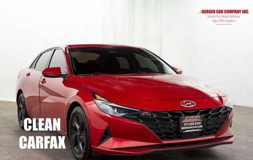 2022 Hyundai ELANTRA SEL
