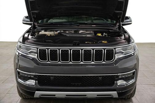 Metallic 2023 Jeep Wagoneer L Series II