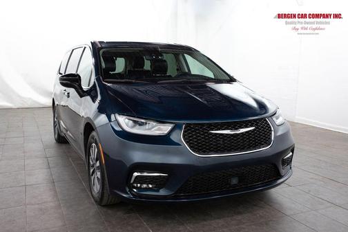 Blue Pearl 2024 Chrysler Pacifica Hybrid Select