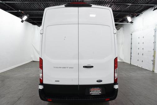 2022 Ford Transit-250 Base