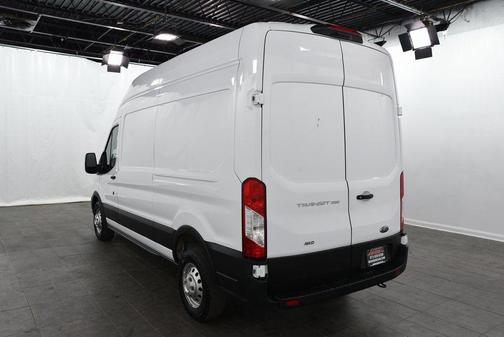 2022 Ford Transit-250 Base