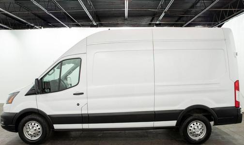 2022 Ford Transit-250 Base
