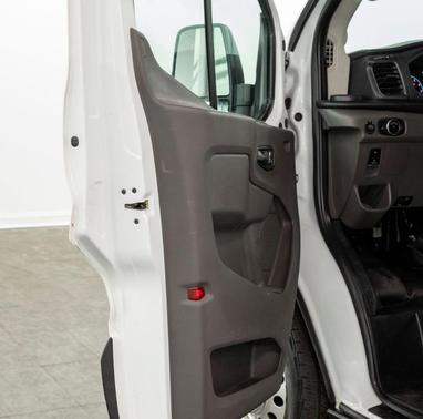 2022 Ford Transit-250 Base