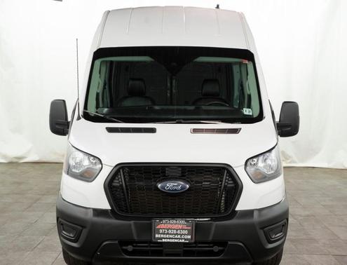 2022 Ford Transit-250 Base