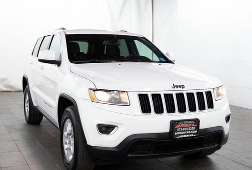 Bright White Clearcoat 2015 Jeep Grand Cherokee Laredo