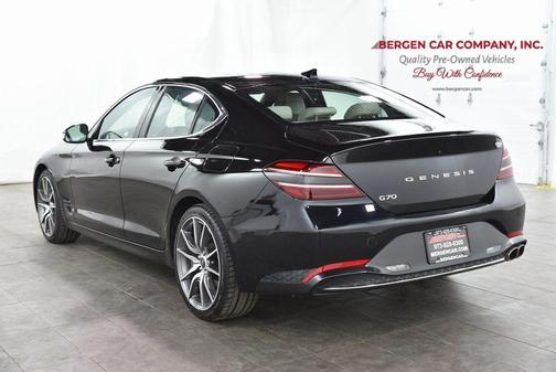 2023 Genesis G70 2.0T