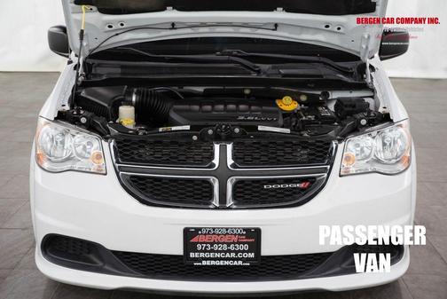 White Knuckle Clearcoat 2018 Dodge Grand Caravan SE