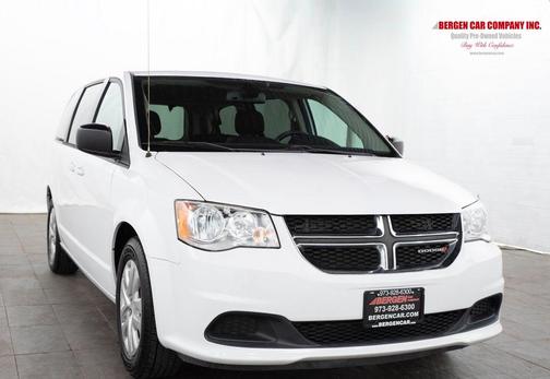 White Knuckle Clearcoat 2018 Dodge Grand Caravan SE