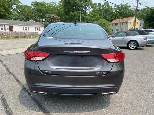 2016 Chrysler 200 S