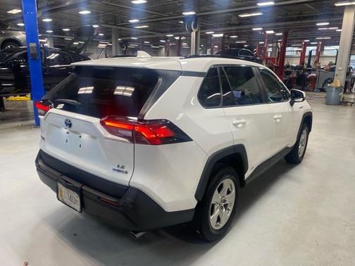 2021 Toyota RAV4 Hybrid LE