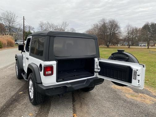 2021 Jeep Wrangler Sport