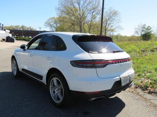 White 2019 Porsche Macan Base