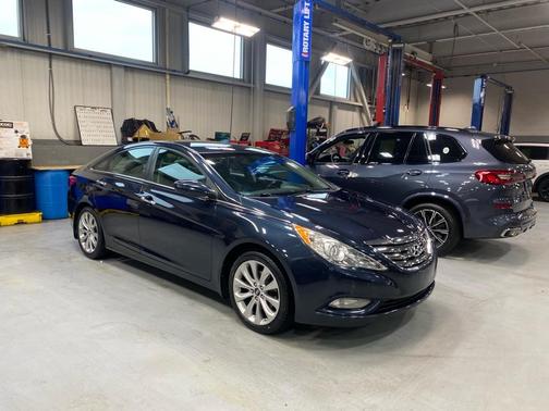 2013 Hyundai SONATA SE