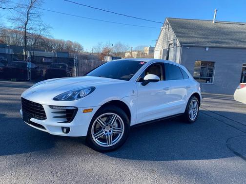 2015 Porsche Macan S