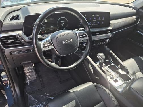 Midnight 2023 Kia Telluride SX