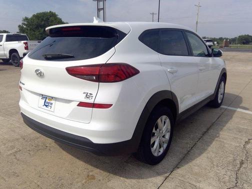 2021 Hyundai TUCSON SE