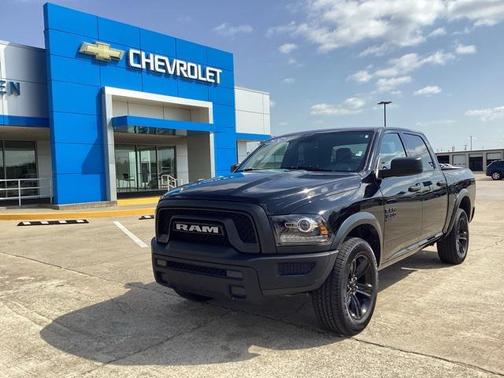 2024 RAM 1500 Classic Warlock Crew Cab 4x4 5'7' Box