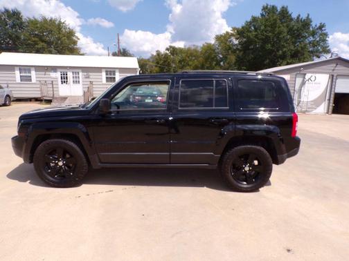Black Clearcoat 2016 Jeep Patriot Latitude
