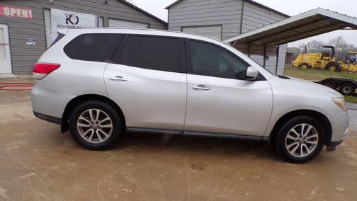 2014 Nissan Pathfinder S
