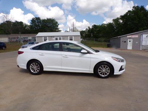 2018 Hyundai SONATA SE