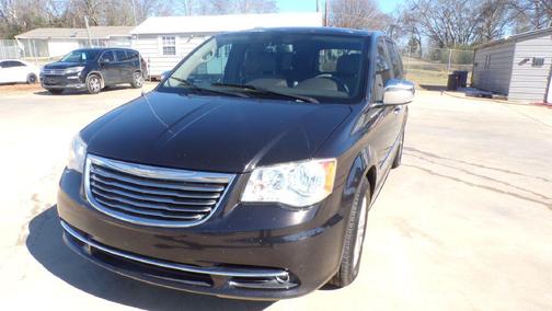 2015 Chrysler Town & Country Touring-L