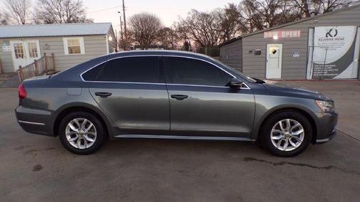 2017 Volkswagen Passat 1.8T S