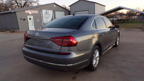 2017 Volkswagen Passat 1.8T S