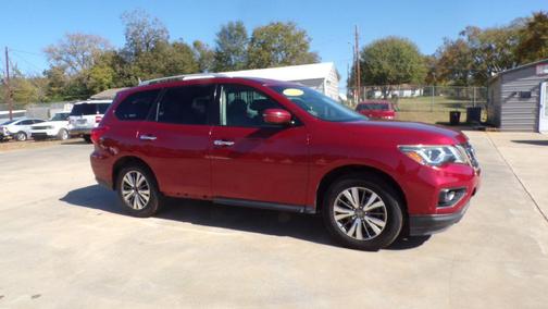 2017 Nissan Pathfinder SV