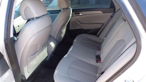 2015 Hyundai SONATA SE