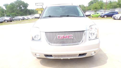 Quicksilver Metallic 2013 GMC Yukon Denali