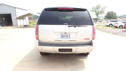 Quicksilver Metallic 2013 GMC Yukon Denali