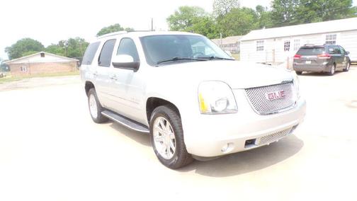 Quicksilver Metallic 2013 GMC Yukon Denali