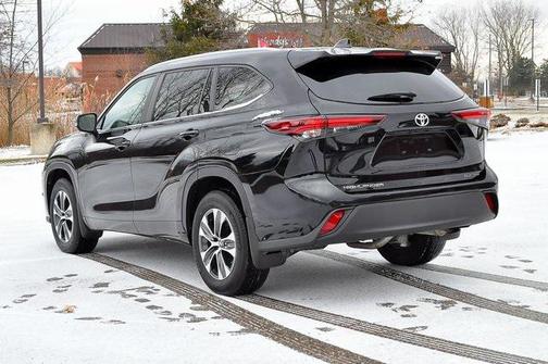 2024 Toyota Highlander XLE