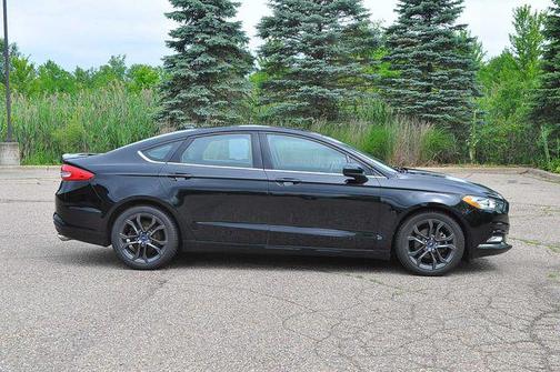 Shadow Black 2018 Ford Fusion SE