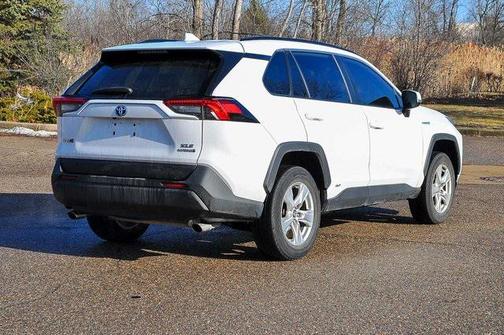 2021 Toyota RAV4 Hybrid XLE
