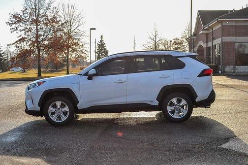 2021 Toyota RAV4 Hybrid XLE