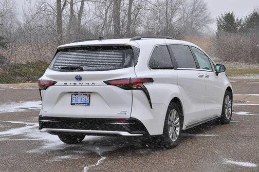 2023 Toyota Sienna XSE 7 Passenger