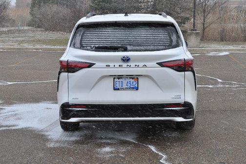2023 Toyota Sienna XSE 7 Passenger