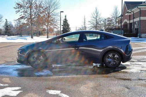 2025 Toyota Prius LE