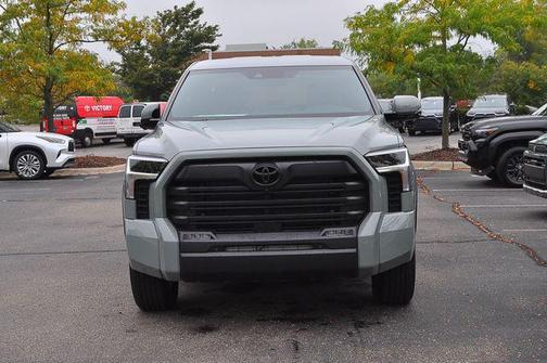 Lunar 2026 Toyota Tundra SR5