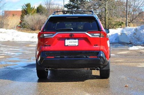 2025 Toyota RAV4 Hybrid SE