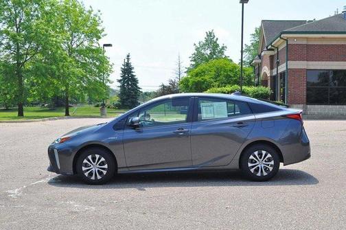 2019 Toyota Prius LE