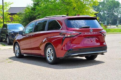 2021 Toyota Sienna Limited 7-Passenger