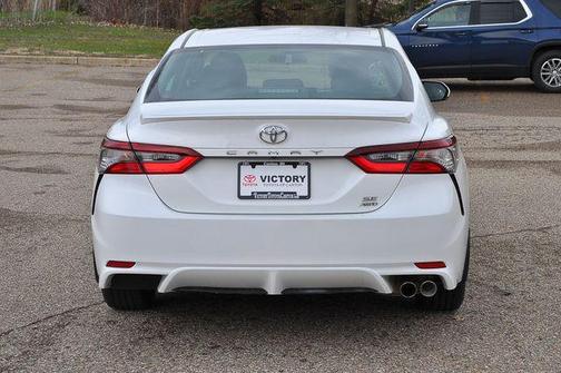 Ice Cap 2024 Toyota Camry SE