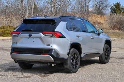 2024 Toyota RAV4 Hybrid SE