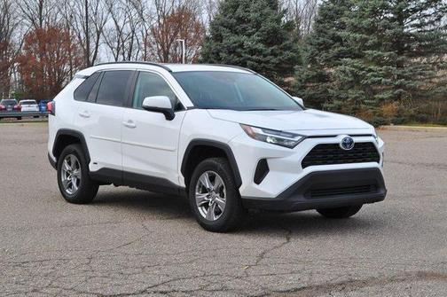 2022 Toyota RAV4 Hybrid XLE