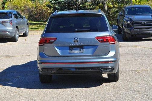 2022 Volkswagen Tiguan 2.0T SE R-Line Black 4MOTION