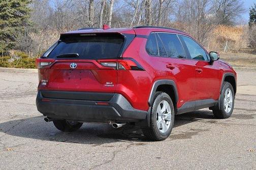 2020 Toyota RAV4 Hybrid XLE