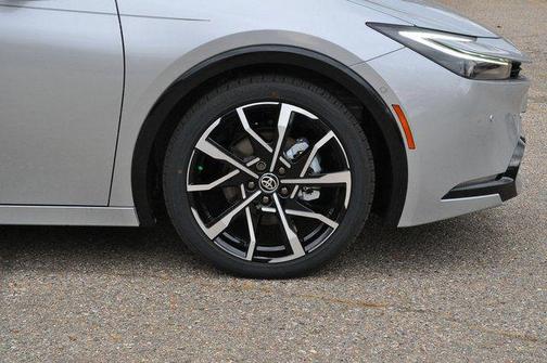 Cutting Edge 2026 Toyota Prius Plug-In Hybrid XSE Premium